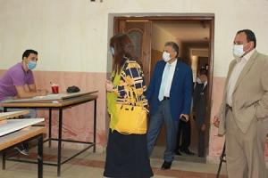 Randa Mustafa inspects the Exams at the Faculty of Science